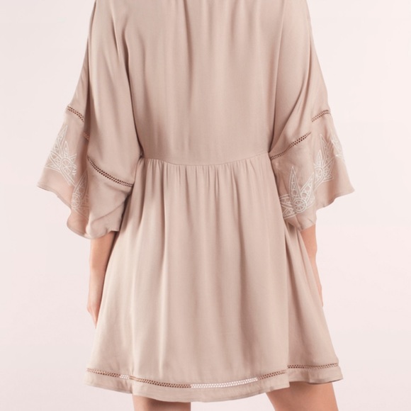 NWOT | TOBI Toasty Embroidered Shift Dress - Picture 4 of 5